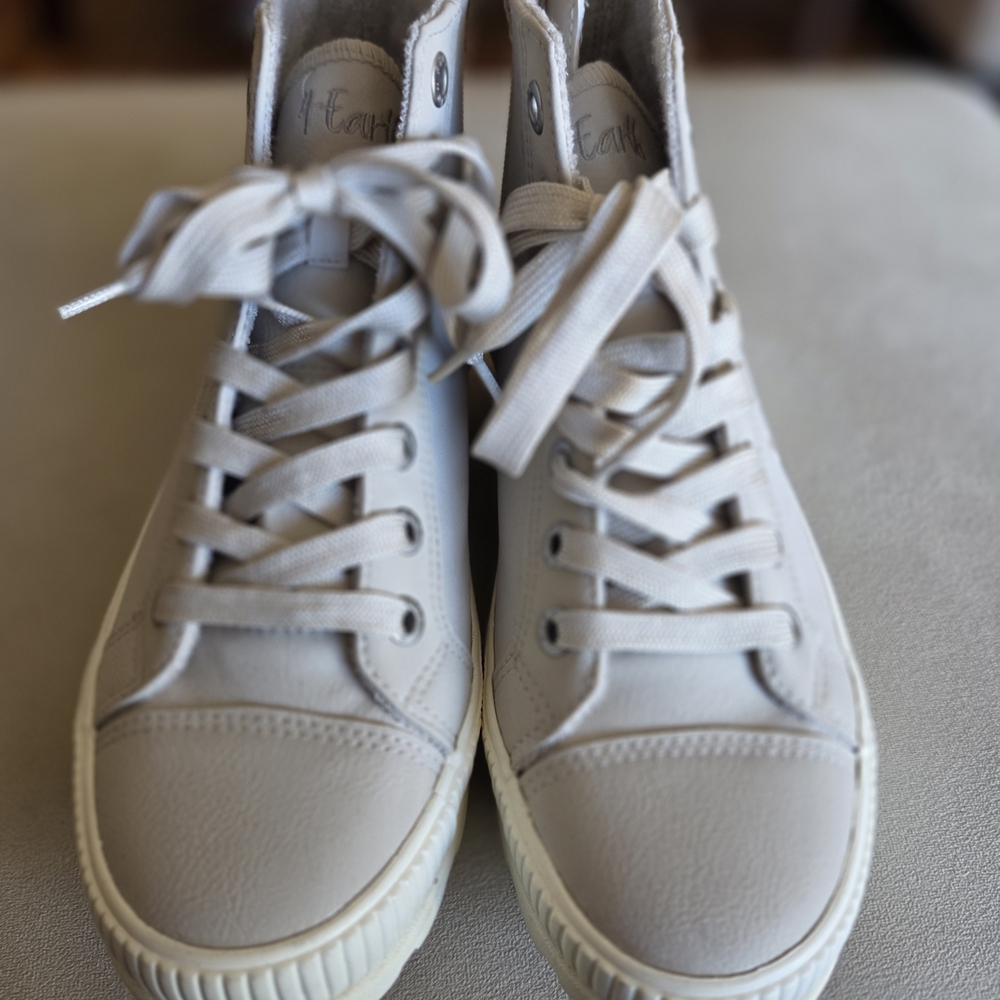 Blowfish Mailbu Forever Lug Sole Sneaker Women's 10 NWT/Box - Picture 4 of 11